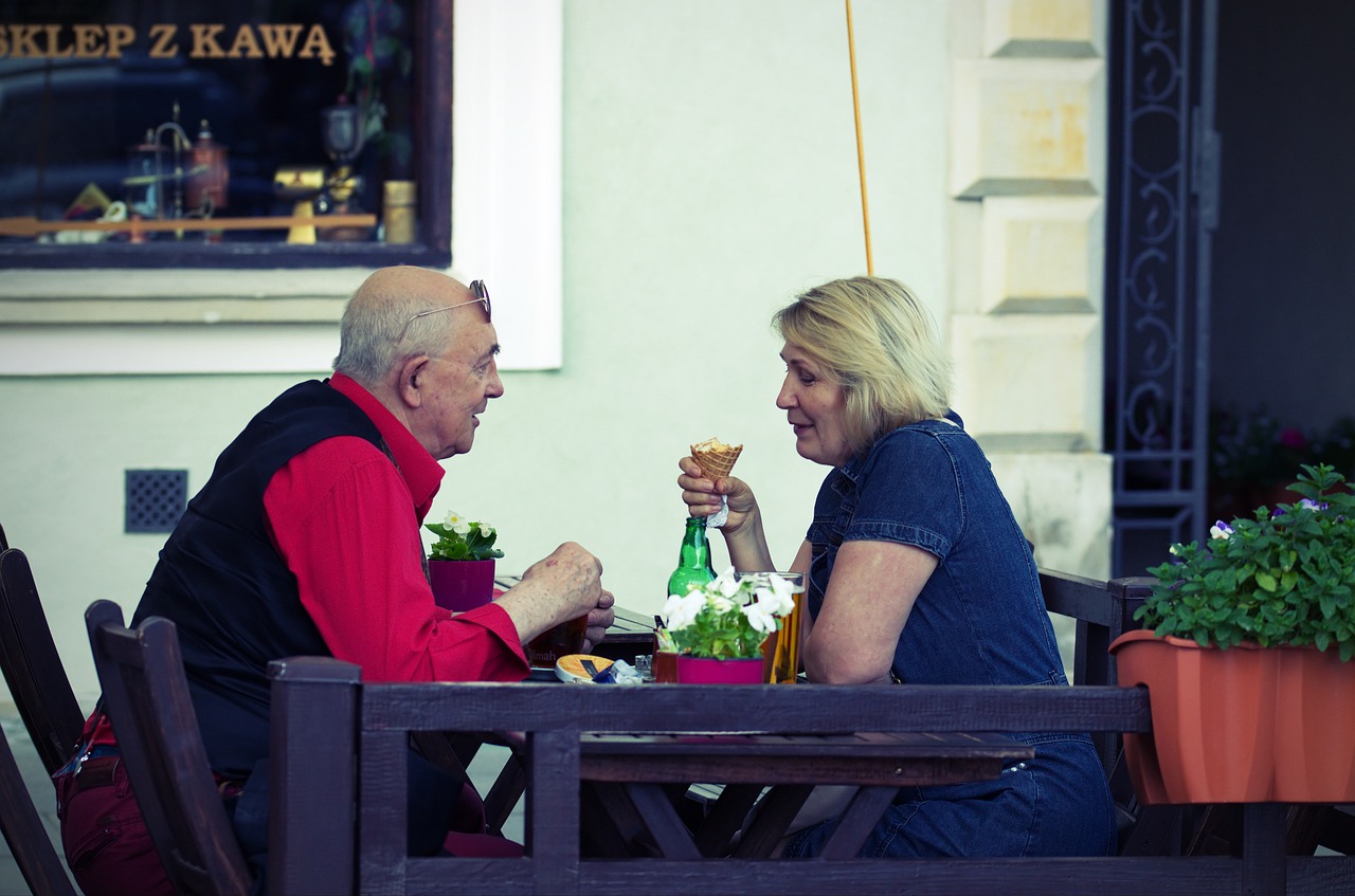 以老扶老退休準備要自求多福| 《現代保險》雜誌